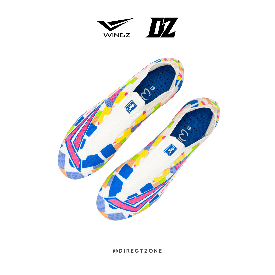 Wingz Sport Soccer Shoes - Crazy Knit Laceless Flyknit - Off White